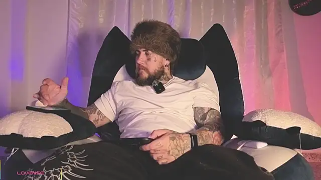 Ash gusbig online show from 04.11.26