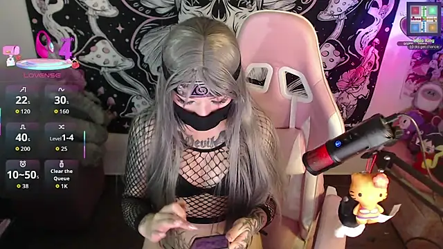 Snapshot of GamerCarrie chatting on 10.30.25 GamerCarrie online show from 10.30.25