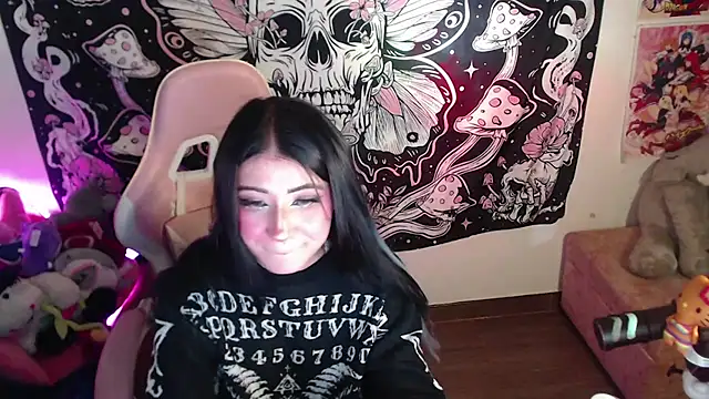 Snapshot of GamerCarrie chatting on 12.01.25 GamerCarrie online show from 12.01.25