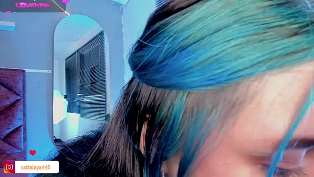 cattaleya    online show from 01.15.25