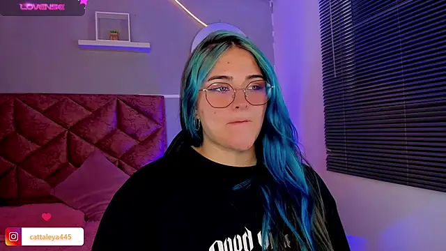 cattaleya    online show from 01.17.25