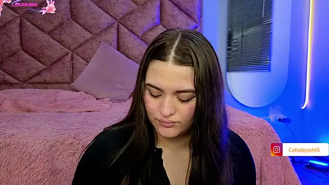 cattaleya    online show from 03.11.25