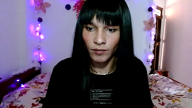 carolinemiller7 online show from 12.29.24