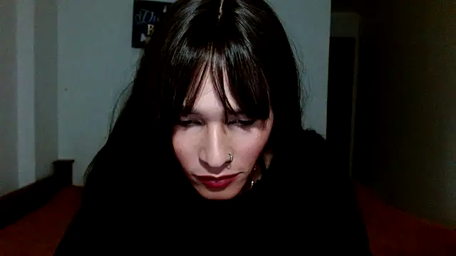 carolinemiller7 online show from 01.14.25