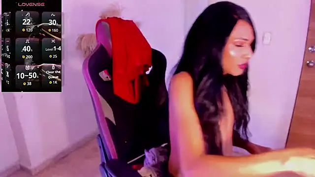 carolinemiller7 online show from 11.23.25