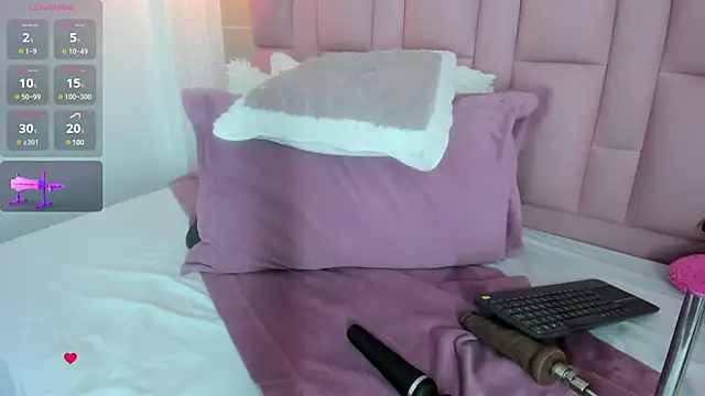 Abbyadams online show from 03.08.25