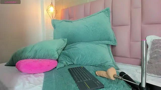 Abbyadams online show from 03.09.25