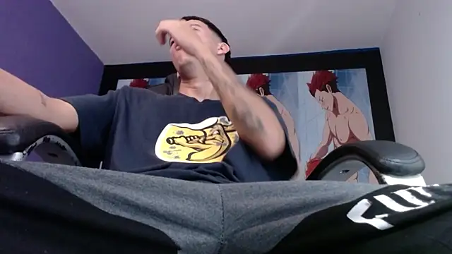 Snapshot of FrannBoy chatting on 12.04.24 FrannBoy online show from 12.04.24