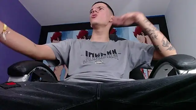 Snapshot of FrannBoy chatting on 01.22.25 FrannBoy online show from 01.22.25