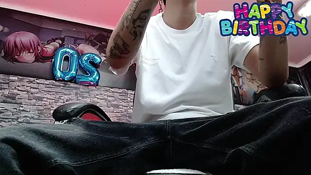 Snapshot of FrannBoy chatting on 02.15.25 FrannBoy online show from 02.15.25