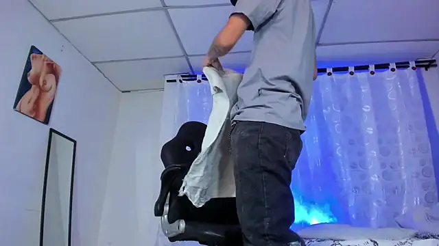 Snapshot of FrannBoy chatting on 03.12.25 FrannBoy online show from 03.12.25