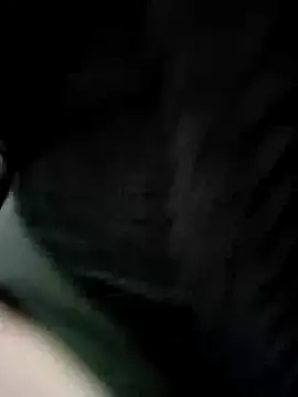 Snapshot of milf_hunter_35 chatting on 04.01.26 milf hunter 35 online show from 04.01.26