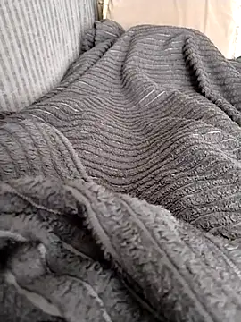 Snapshot of milf_hunter_35 chatting on 04.03.26 milf hunter 35 online show from 04.03.26