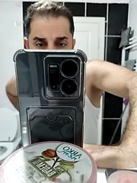 Snapshot of milf_hunter_35 chatting on 04.13.26 milf hunter 35 online show from 04.13.26