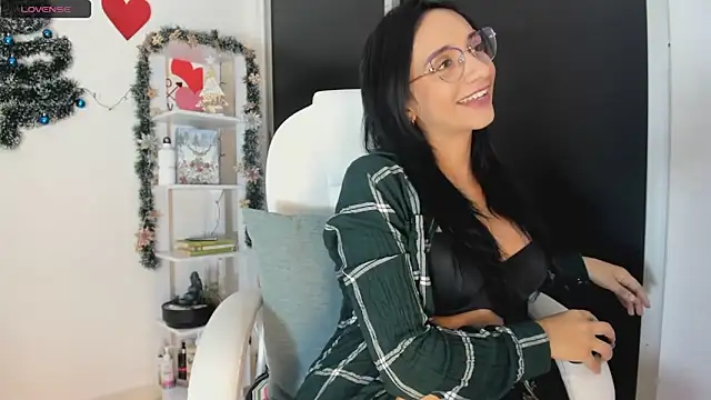 UrNewFantasy online show from 12.19.24
