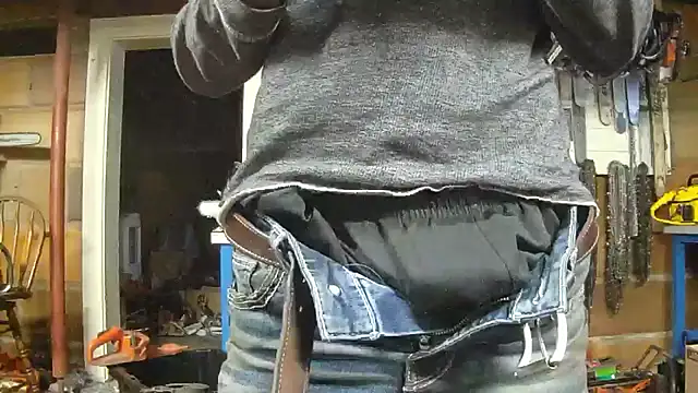 Snapshot of Bigoleslong98765 chatting on 12.03.25 Bigoleslong98765 online show from 12.03.25