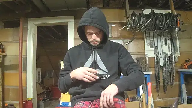 Snapshot of Bigoleslong98765 chatting on 12.23.25 Bigoleslong98765 online show from 12.23.25