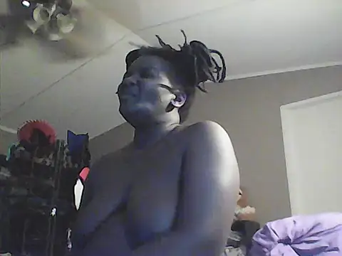Snapshot of EbonyFetishQueen chatting on 06.13.26 EbonyFetishQueen online show from 06.13.26
