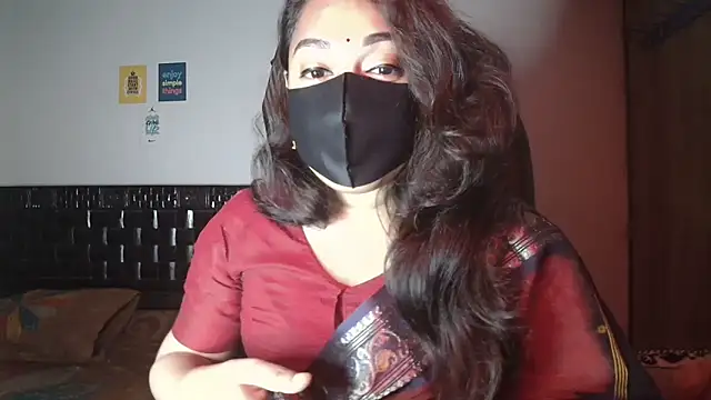 Most-Beautiful-Queen online show from 12.21.25