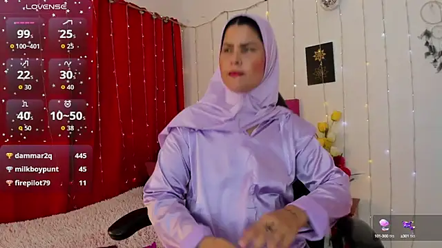 AishaAmin  online show from 10.18.25