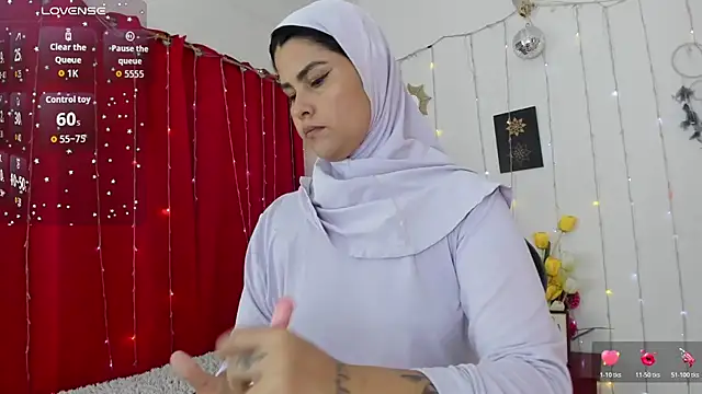 AishaAmin  online show from 11.21.25