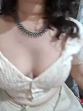 Brown Maxi online show from 12.01.24