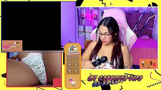 Snapshot of PetiteSophie_ chatting on 01.02.25 PetiteSophie online show from 01.02.25