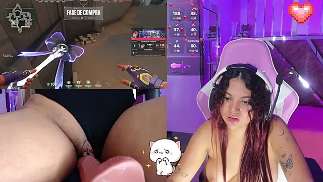 Snapshot of PetiteSophie_ chatting on 03.05.25 PetiteSophie online show from 03.05.25