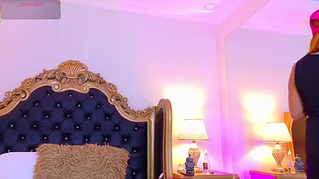 AdelinaVans online show from 06.04.26