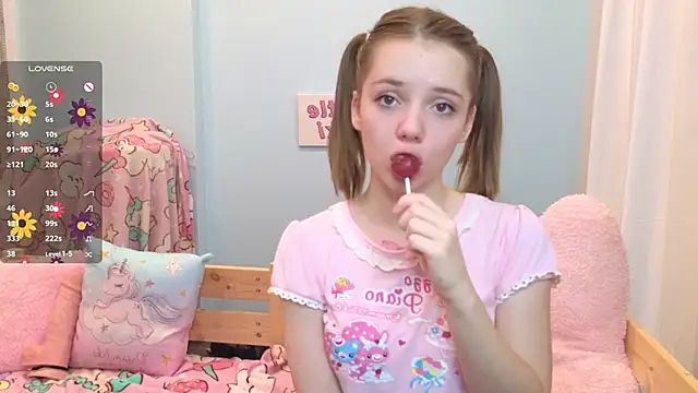 PrincessLittleKiki online show from 10.15.25