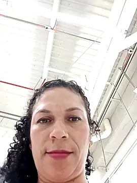 Snapshot of Aliciia_cute1 chatting on 12.17.25 Aliciia cute1 online show from 12.17.25