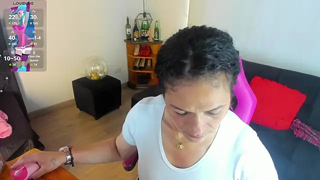 Snapshot of Aliciia_cute1 chatting on 02.17.26 Aliciia cute1 online show from 02.17.26