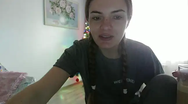 Snapshot of _JustmeHere_ chatting on 12.15.24 JustmeHere online show from 12.15.24