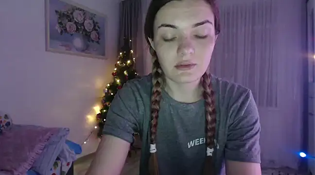 Snapshot of _JustmeHere_ chatting on 12.15.24 JustmeHere online show from 12.15.24