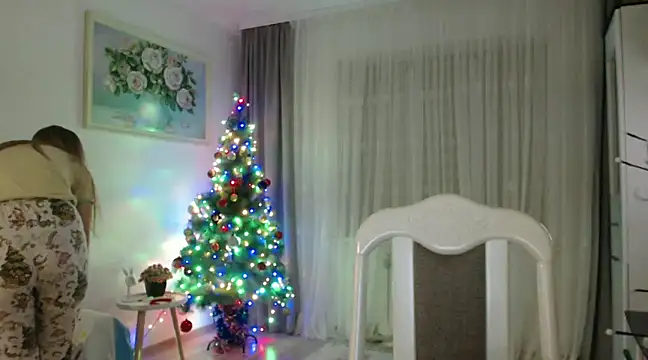 Snapshot of _JustmeHere_ chatting on 12.17.24 JustmeHere online show from 12.17.24