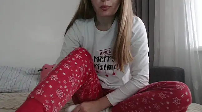 Snapshot of _JustmeHere_ chatting on 12.26.24 JustmeHere online show from 12.26.24