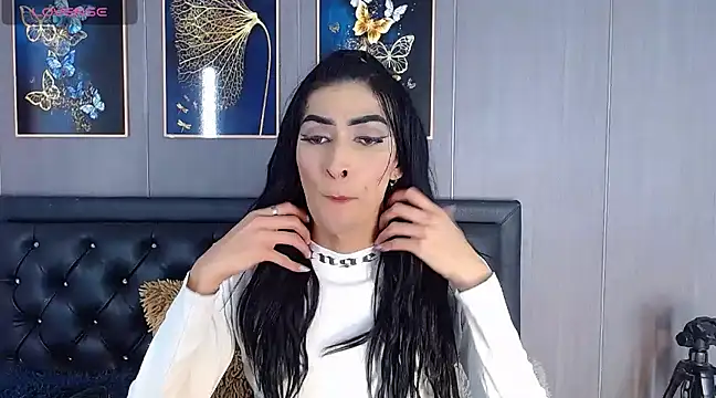 Snapshot of Evelynn_sex_ chatting on 12.10.24 Evelynn sex online show from 12.10.24