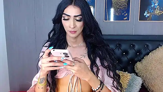 Snapshot of Evelynn_sex_ chatting on 01.03.25 Evelynn sex online show from 01.03.25