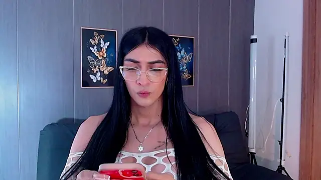 Snapshot of Evelynn_sex_ chatting on 10.13.25 Evelynn sex online show from 10.13.25