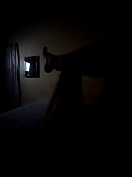 Snapshot of cdbru chatting on 11.28.25 cdbru online show from 11.28.25