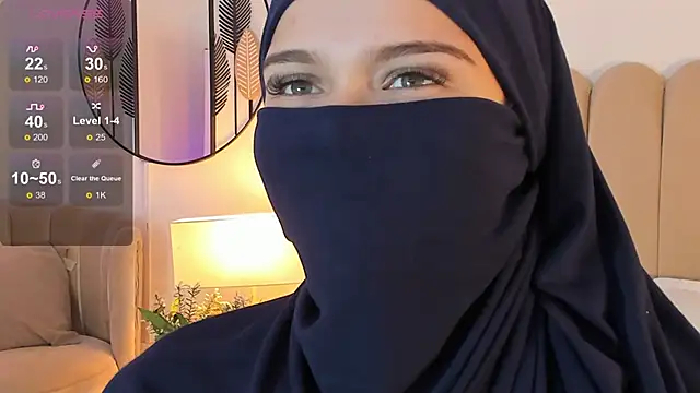 Snapshot of anna-henao chatting on 12.11.24 anna-henao online show from 12.11.24