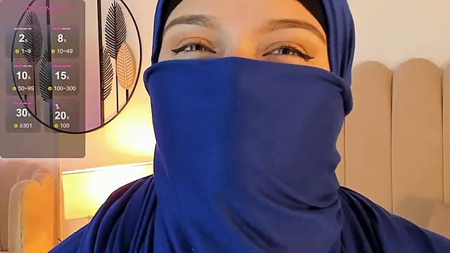 Snapshot of anna-henao chatting on 12.28.24 anna-henao online show from 12.28.24