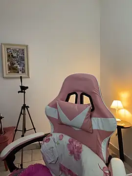 Snapshot of SweetPaige_ chatting on 02.17.26 SweetPaige online show from 02.17.26