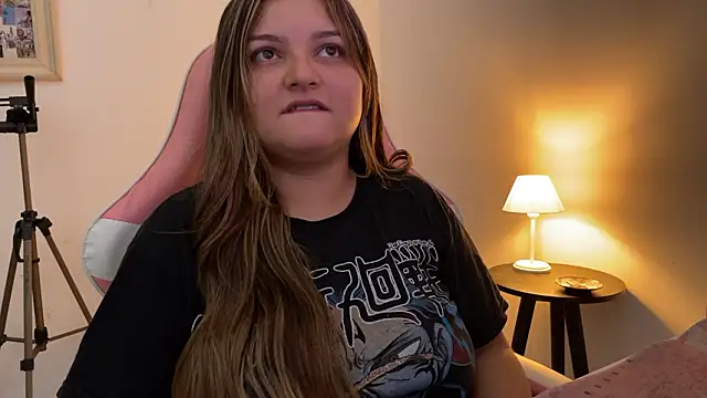 Snapshot of SweetPaige_ chatting on 02.19.26 SweetPaige online show from 02.19.26