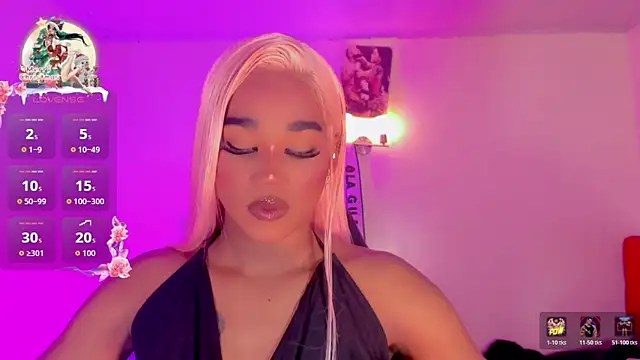 naomy  xx online show from 12.17.25