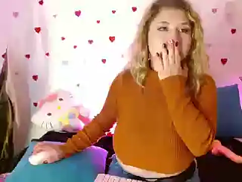 Snapshot of kittycatw chatting on 02.06.25 kittycatw online show from 02.06.25