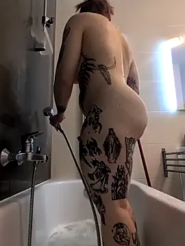 Snapshot of divine_eve chatting on 01.07.26 divine eve online show from 01.07.26