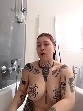 Snapshot of divine_eve chatting on 03.01.26 divine eve online show from 03.01.26