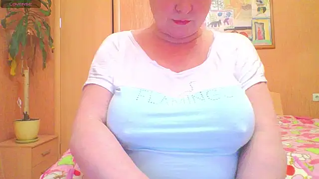 Snapshot of mira_robinsonnn chatting on 02.07.26 mira robinsonnn online show from 02.07.26