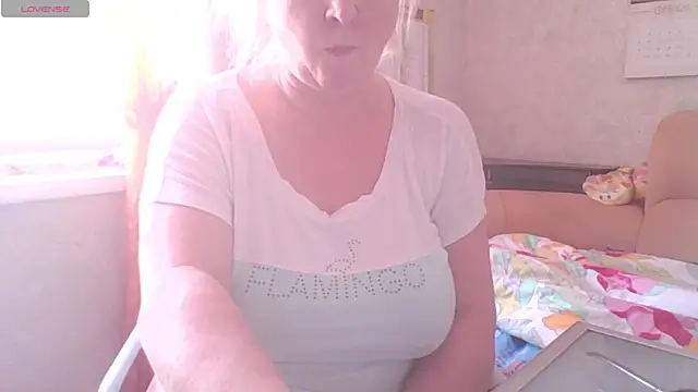 Snapshot of mira_robinsonnn chatting on 02.28.26 mira robinsonnn online show from 02.28.26